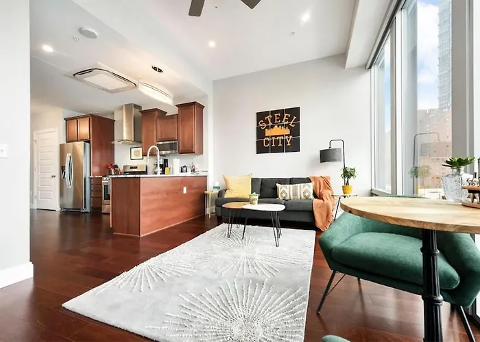 Apartment Hostwise - The Washington At Chatham - Free Parking, Private Gym, Skyline Views! Pittsburgh